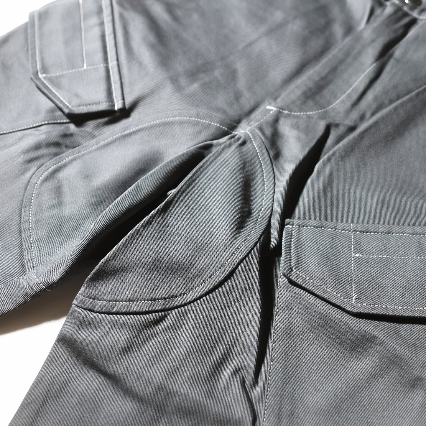 AFFIX TWILL TROUSER GREY