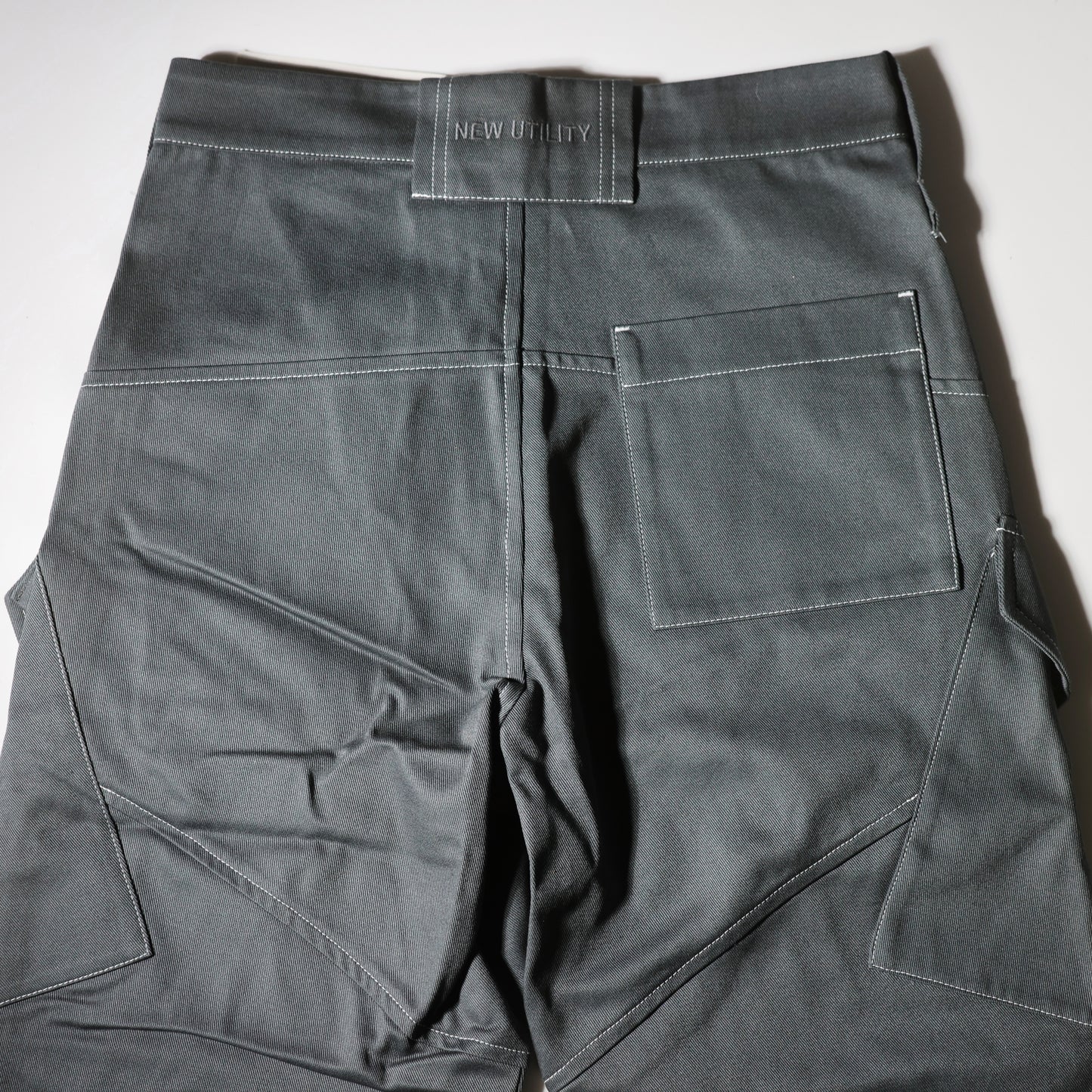 AFFIX TWILL TROUSER GREY