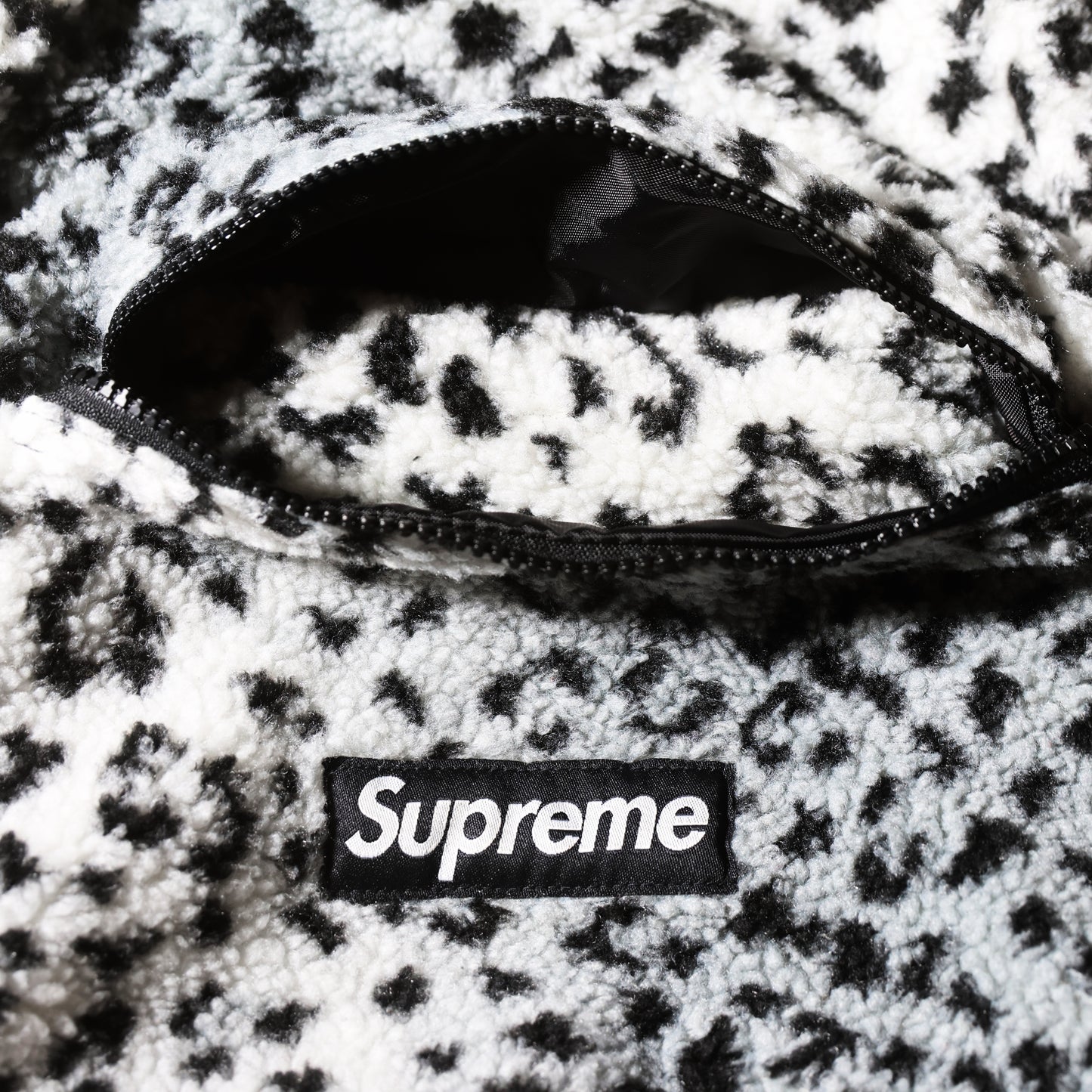 17FW SUPREME LEOPARD FLEECE BACKPACK